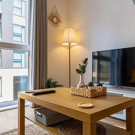 Apartment Natural Light Center Pad Birmingham
